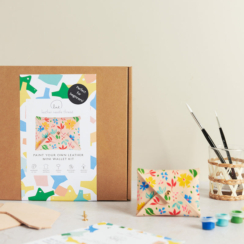 Paintable Mini Envelope Wallet Kit